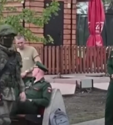 У Маріуполі залякують дезертирів: обіцяють &quot;плюшки&quot; від рф та вимагають повернутися в частини