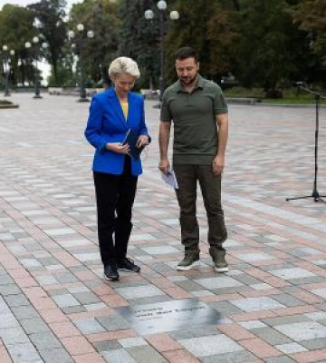 Євросоюз продовжить підтримувати Київ фінансами та зброєю