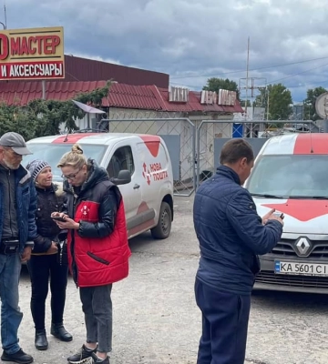 «Нова пошта» привезла в Ізюм інтернет, електроенергію та посилки