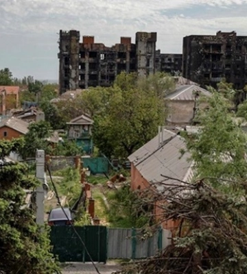 В Мариуполе слышали взрывы возле российской стройки, говорят и о звуках стрелкового оружия