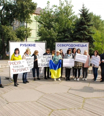 У Дніпрі переселенці з Донбасу протестували проти псевдореферендумів на окупованих територіях