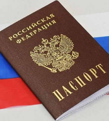 Що досі роблять в Україні 175 тис. громадян Росії?