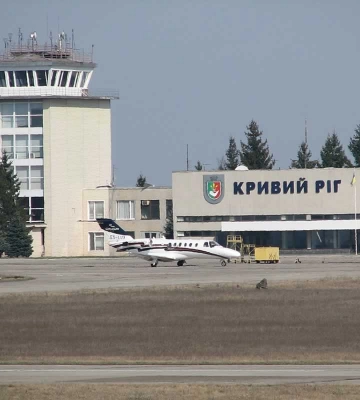 Росія зруйнувала ракетним ударом аеропорт у Кривому Розі, - Резніченко