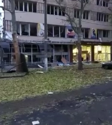 Унаслідок обстрілу окупантам Запоріжжя зайнялася пожежа, є постраждалі (оновлено)