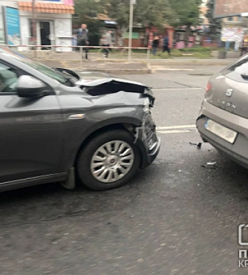 У Кривому Розі сталось потрійне ДТП