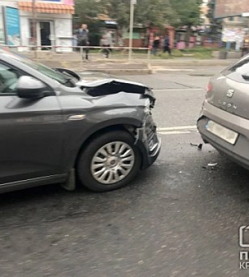 У Кривому Розі сталось потрійне ДТП