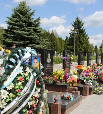 «Місця закінчуються»: Луцьк купить землю для облаштування військового кладовища
