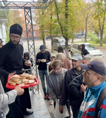 На Кировоградщине верующие УПЦ передали помощь нуждающимся и воинам