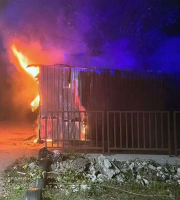 У Дніпрі горів овочевий кіоск