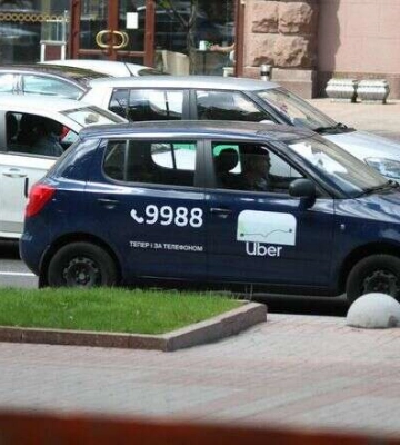 Uber відновлює роботу в Харкові