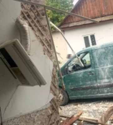 Поліціянти розслідують вибух будинку в Сарнах