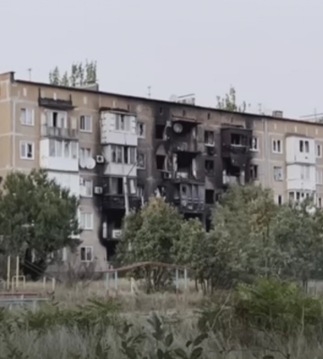 Що зараз відбувається у Вугледарі: Обстріл запальними снарядами та евакуація