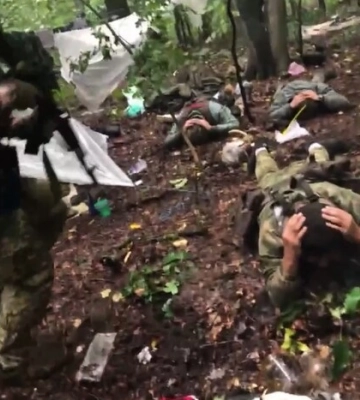 Нацгвардійці показали, як взяли в полон 15 рашистів, серед яких майори (відео)