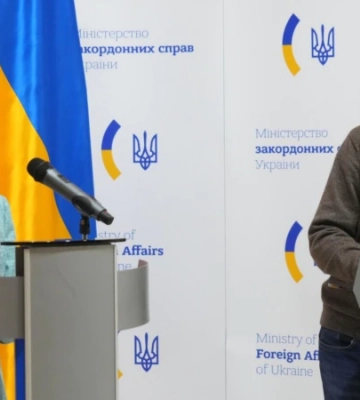 Кулеба після зустрічі з головою МЗС Франції висловив сподівання, що Київ отримає додаткові гаубиці Caesar