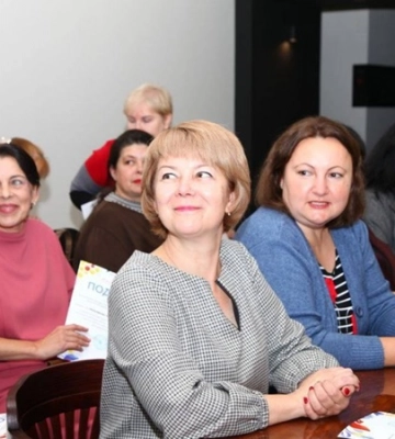 У Дніпрі до Дня працівника освіти педагогам влаштували творчі майстер-класи та нагородили їх за досягнення