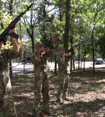 В Ізмаїлі в останню путь провели Захисника України Михайла Діденка (відео)