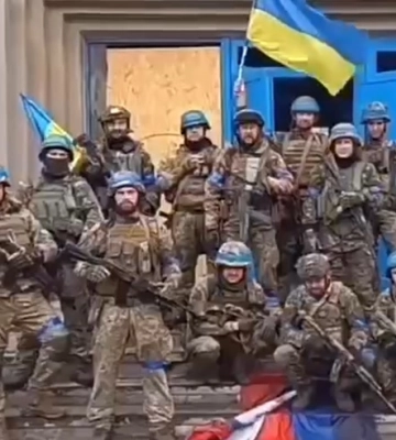 У Новоселівці Донецької області замайорів УКРАЇНСЬКИЙ ПРАПОР #shorts