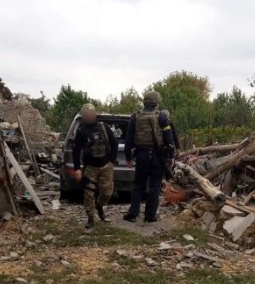 Влітку зникли безвісти: у звільненому Високопіллі у канаві виявили тіла двох чоловіків