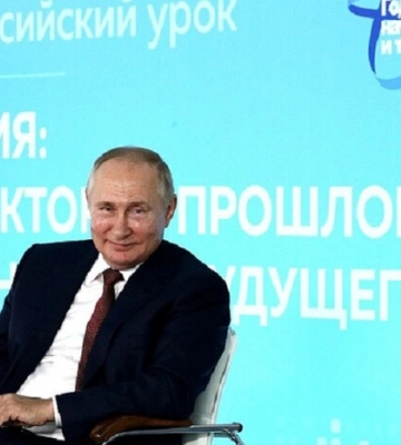 «Новгородська промова»: як Путін перекручує історію