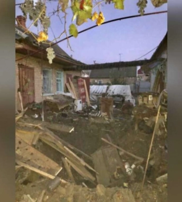 Среди погибших - ребенок: жуткие фото разрушений в Днепре после ночного удара