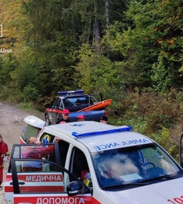 Один травмував ногу, іншого знайшли непритомним: за минулу добу у лісах Львівщині постраждали двоє чоловіків