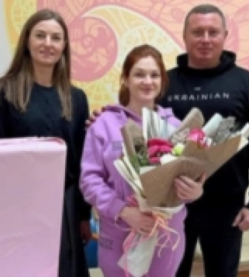 Звільнену з полону медикиню з Млинівщини виписали з пологового будинку