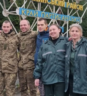 Україна повернула з полону чотирьох захисників Маріуполя та двох цивільних
