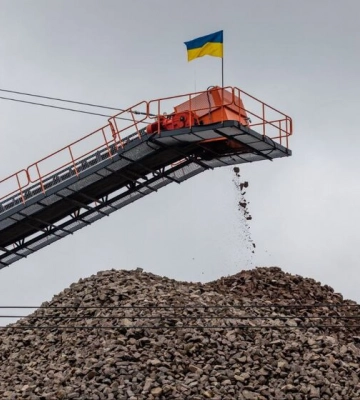 В Житомирской области запустили новый щебеночный завод, его достраивали уже во время российского вторжения. Фото