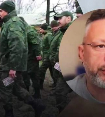 &quot;Заблокируют в городе&quot;: оккупанты заставляют педагогов Мариуполя стать россиянами