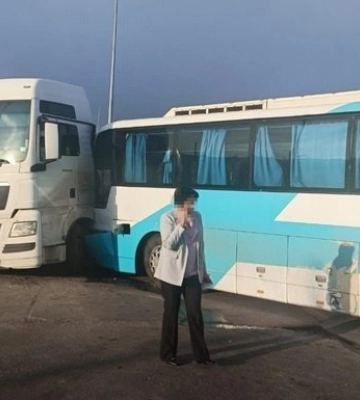 Масштабное ДТП под Одессой: пассажирский автобус столкнулся с грузовиком, пострадали 17 человек