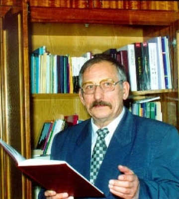 Помер колишній ректор ВНУ Іван Олексеюк