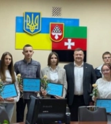Обдарованим ліцеїстам Волині вручили сертифікати на отримання стипендії