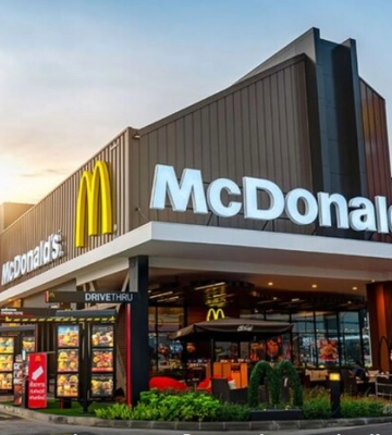 У Києві ресторани McDonald&#039;s відкрили свої двері для клієнтів: де можна посидіти всередині