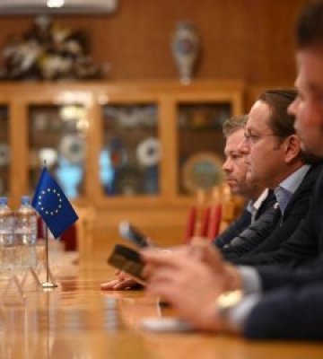 Закарпаття з робочим візитом відвідав Єврокомісар Олівер Варгеї