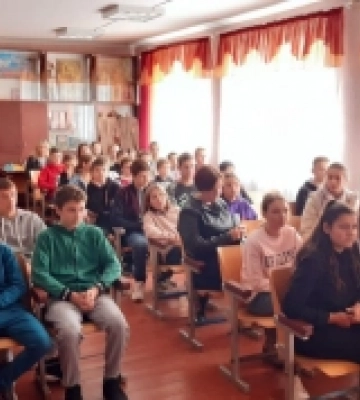 Для учнів Озерського та Журавичівського ліцеїв провели правовиховний урок