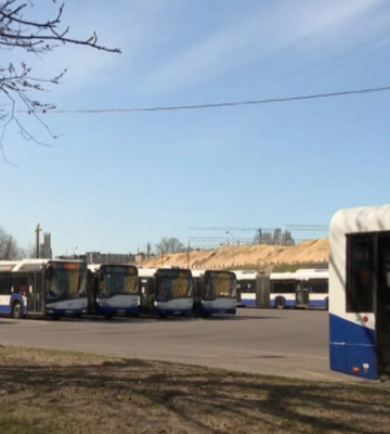 В Киеве выходят на маршруты 11 автобусов, которые столица получила от Риги