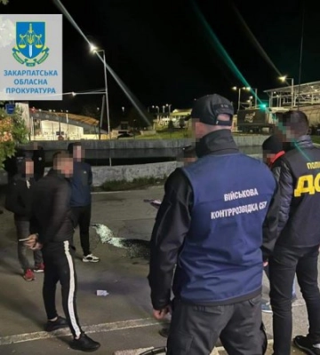 На Закарпатті адвоката підозрюють в організації незаконного переправлення чоловіків під видом перевізників гуманітарних&amp;hellip;
