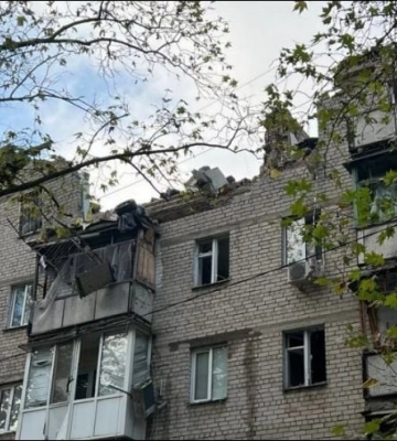 Оккупанты ударили ракетой С-300 по многоэтажке в Николаеве