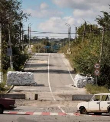 В Купянском районе обнаружили обстрелянную колонну из авто: погибли по меньшей мере 20 человек