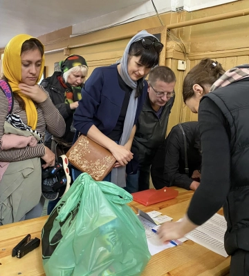 В Киеве Социальный отдел УПЦ передал гуманитарную помощь беженцам