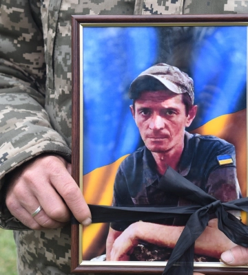 На Волині провели у останню путь Героя Василя Неделюка