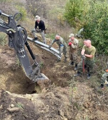 Під час розмінування дамби на Харківщині вилучено мін та вибухівки із загальним тротиловим еквівалентом у 650 кг. ФОТОрепортаж