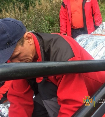 На одній з туристичних баз на Львівщині чоловік випав з крісельного підйомника, - ФОТО