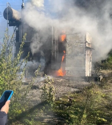 Окупанти обстріляли Слов’янську ТЕС, спалахнула пожежа 