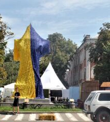 Полтавці  ярмаркують на &quot;Спаському двіжі&quot;