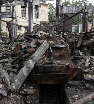 Фото знищеної «Хаймарсами» бази рашистів у Балаклії з’явилися у соцмережах