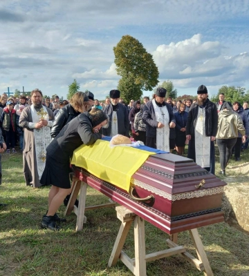 Боронив країну до останнього подиху: на Волині попрощалися з Миколою Мацюком