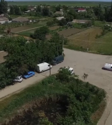 Полунична столиця півдня Одещини на межі водної кризи та без транспортного сполучення: місцеві у відчаї