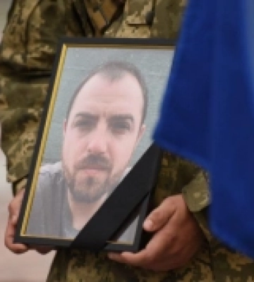 У Рівному попрощалися із загиблим військовим Дмитром Такуном