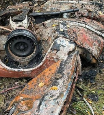 На Черниговщине нашли тела четырех мужчин и автомобиль, предположительно взорвавшийся на мине - К.Тимошенко